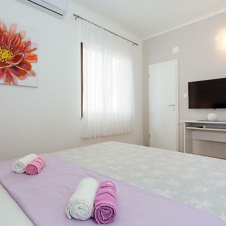 Guest House "Litus" Podstrana Exterior photo