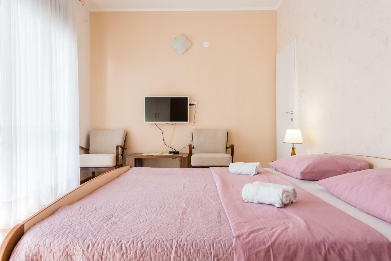Guest House "Litus" Podstrana Exterior photo